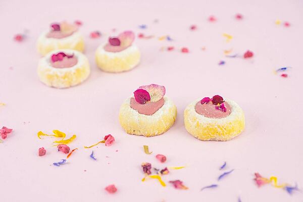 Mandlové koláčky s růžovou vodou