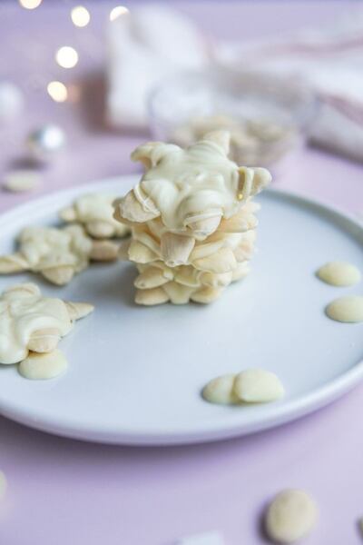 Mandlové hvězdičky jsou rychle hotové.