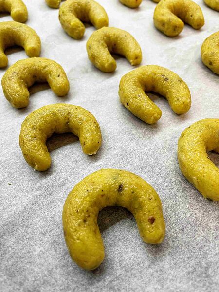 Pistáciové rohlíčky