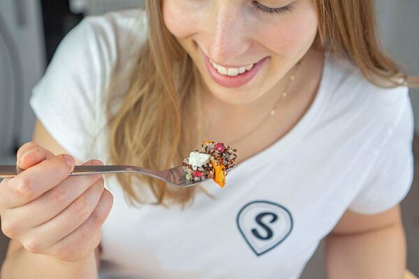 Dopřejte si lehký salát plný podzimních chutí.