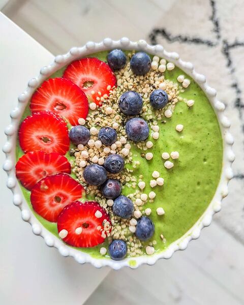 smoothie bowl špenát