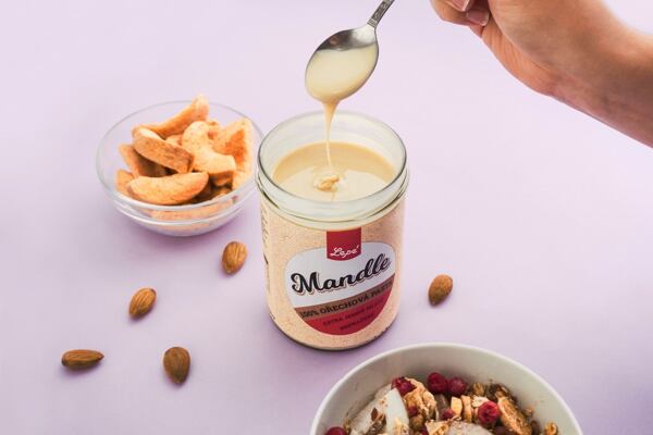 ořechové mandlové máslo