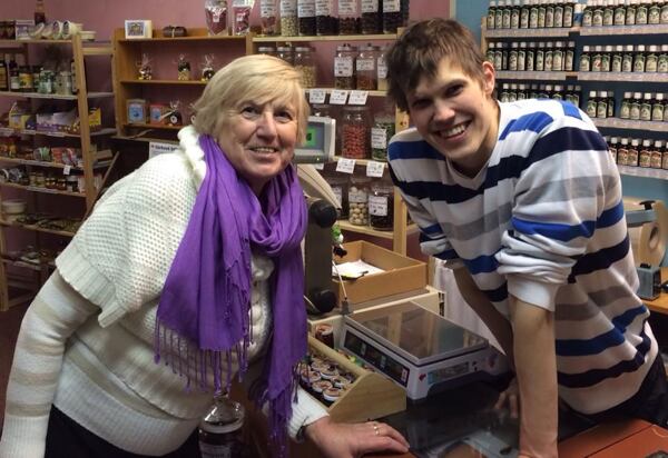 Paní Mája a Ota na první zlínské prodejně, 2014