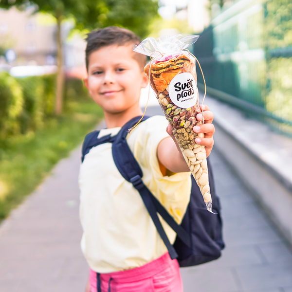 Dárkový kornout s ořechy