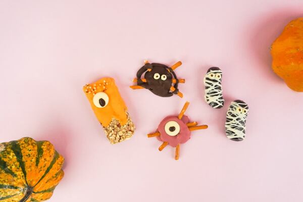 Různé druhy čokolády využijete i v receptech na další strašidýlka.