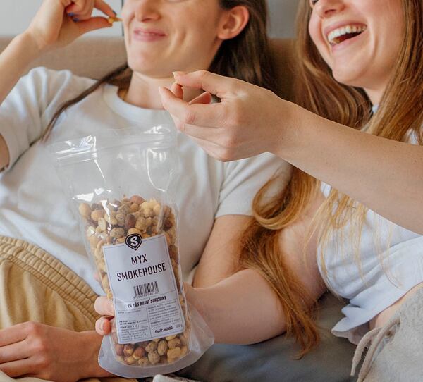 Mix uzených slaných ořechů